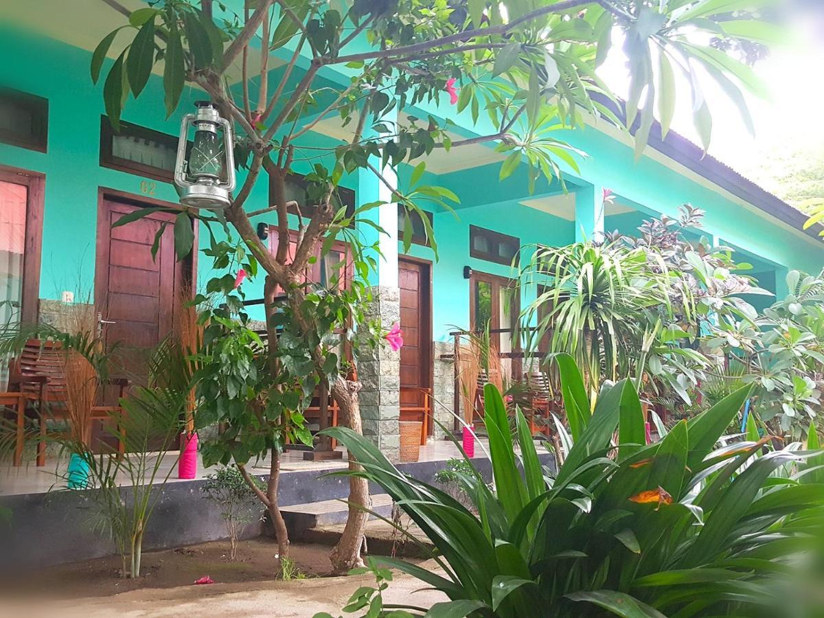 Отель Gili Pelangi Гили Траванган Экстерьер фото